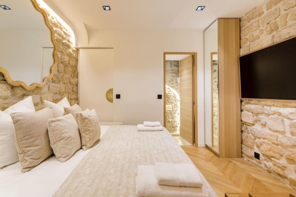 B1 Beautiful, Luxury Near Eiffel Tower Sleeps Ac