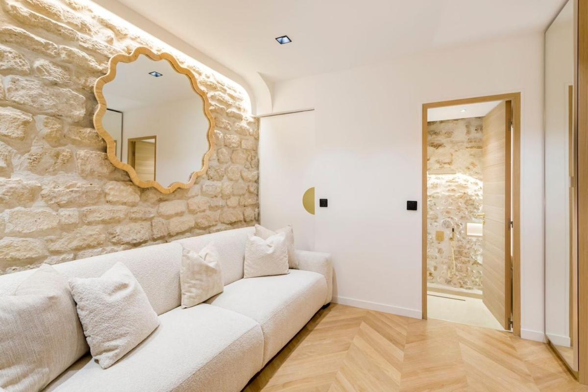 B1 Beautiful, Luxury Near Eiffel Tower Sleeps Ac * Parijs