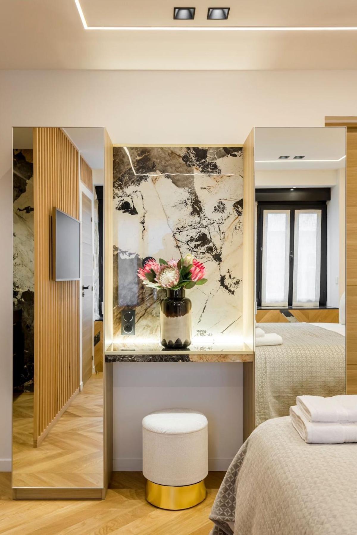 Appartement B1 Beautiful, Luxury Near Eiffel Tower Sleeps Ac